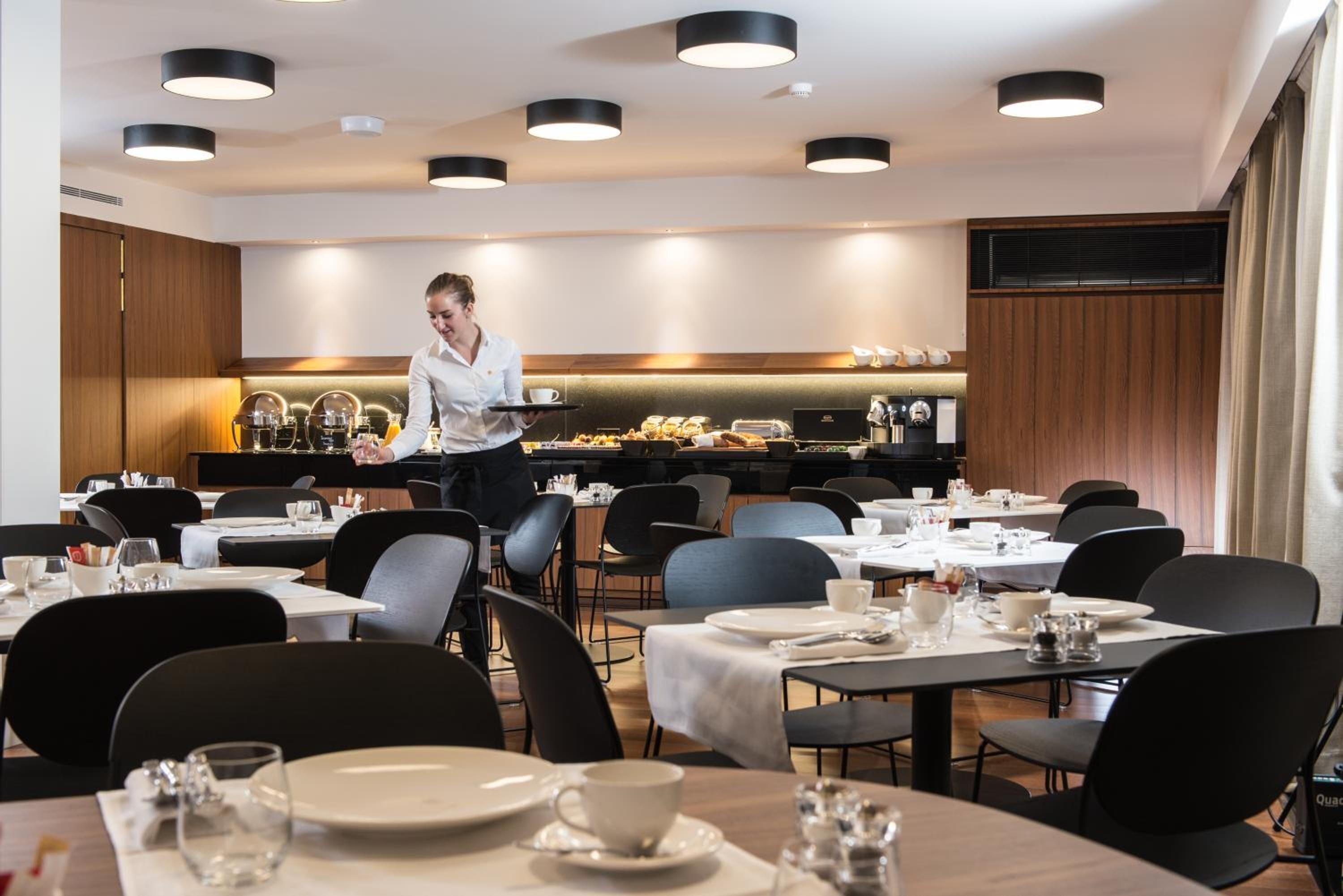 Aparthotel Fraser - Serviced 4*